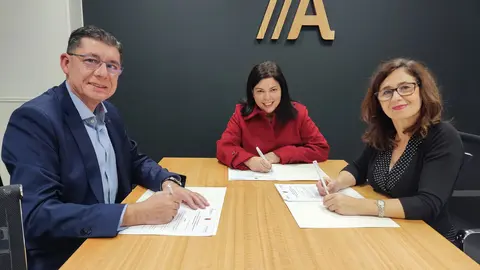 somoscomarca_firma_convenio_Abanca_trives_2022-12-27