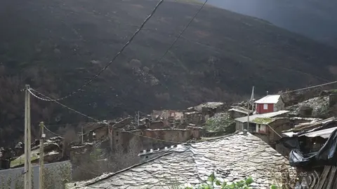 somoscomarca_candeda_visita_alfonsorueda_incendio_ayudas_casas_2022 (7)