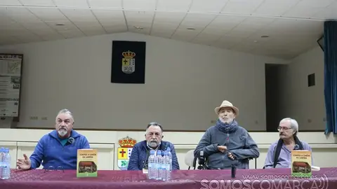 somoscomarca_vilamartin_presentacionlibro_contosacarondalareira_davidvazquez_antoniocastrovoces_josefernandez_aurelioblanco_2023 (4)