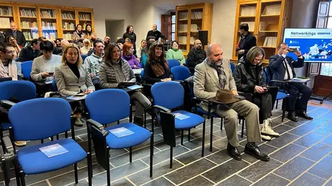 somoscomarca_valdeorras_aeva_empresa_networnik2023-02-063 (2)