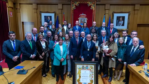 -12.00 horas: Entrega do título de fillo predilecto da provincia de Ourense a título póstumo a José Quiroga .- O presidente da Deputación de Ourense, Manuel Baltar, e o presidente da Xunta de Galicia, Alfonso Rueda, copresiden o acto de entrega do título de fillo predilecto da provincia de Ourense a título póstumo a José Quiroga Suárez (Petín, 1920 - A Rúa, 2006), presidente da Xunta de Galicia entre 1979 e 1982. Lugar: Salón de plenos do Pazo Provincial.