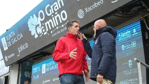 Miguel Induráin, antes de la llegada de los ciclistas