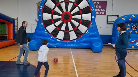 portada_somoscomarca_cca_diapadre_juegos_inchables_03_13-3244 (1)