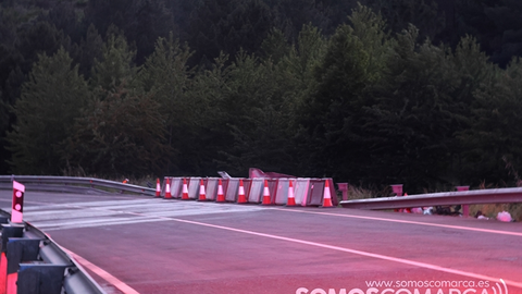 somoscomarca_vilamartin_n120_carreteracortada_accidente_crucevilamartin_noche_20232023859 (4)