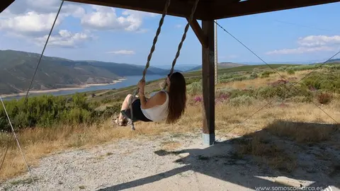 somoscomarca_vilariñodeconso_arearecreativacenza_pradoalbar_asportas_columpio_rutaplata_20232084 (12)