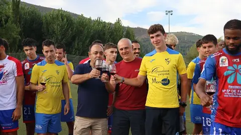 somoscomarca_arua_futbol_cdrua_cdbarco_derbidoviño20232546 (13)