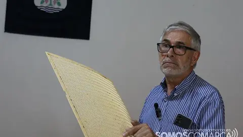 somoscomarca_202331007_vilamartin_apicultores_charla_velutina_josemanuelseijo_armandorodriguezlosada (3)