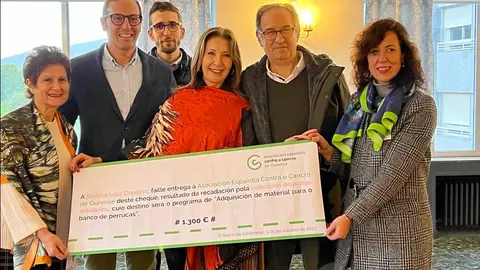 somoscomarca-loladoporto-creaciones-pañuelos-aecc-donacion-obarco-casino-2023-1010-25 (4)