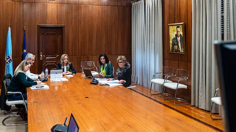Reunión do Consorico de Augas de Valdeorras. Presidido por Marta Novoa Iglesias (Vicepresidenta da Deputación Ourense), Javier Bobe Vázquez (Xefe de Área da Deputación Ourense), Bogaña Álvarez Matos (Representante da Intervención da Deputación Ourense) é Ánxela Cantón Álvarez (Representante da Asesoría Xurídica da Deputación Ourense).