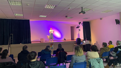 somoscomarca_231119_vilamartin_golpes_estibalezveiga_teatro_centroculturalsantalucia (2)