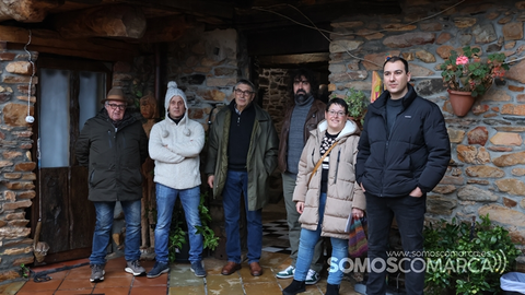 somoscomarca_231209_corgomo_corgomoarte_arturoceide_manuelconde_victorinonuñeztorino_noeblanco_silviafiallega_robertoalvarez_edicion11_ (4)