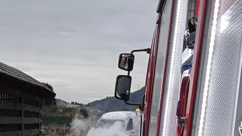 p_somoscomarca_240109_arua_coche_incendio