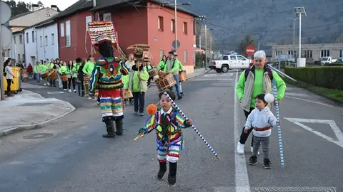 somoscomarca_vilamartin_desfilefolions_2024 (9)