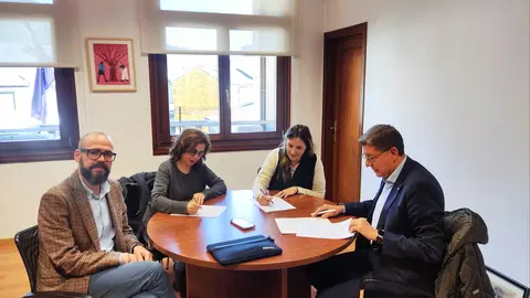 PortadaSinatura convenio Berces A Rúa