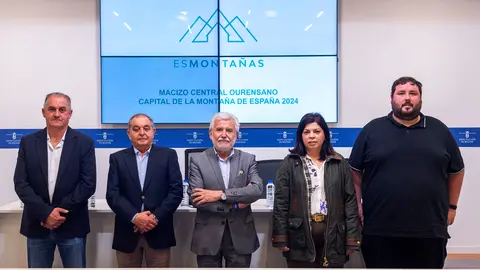 O deputado de Representación Institucional, Rosendo Fernández, xunto cos alcaldes de Chandrexa de Queixa, Francisco Rodríguez Rodríguez, A Pobra de Trives, Patricia Domínguez Barja, Manzaneda, Amable Fernández Basalo e San Xoán de Río, José Miguel Pérez Blecua, ofrecerán unha rolda de prensa sobre a Capital de Montaña de España 2024