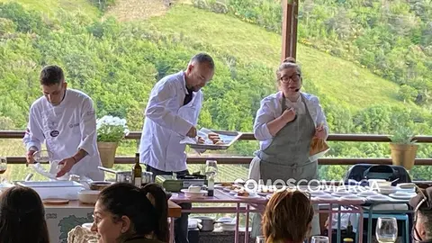 somoscomarca_240504_primaveraportasabertas_rutadelvino_paladium_jorgemazaira_bego&ntilde;acocinera_showcoquing452 (4)