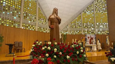 somoscomarca_240511_obarco_santarita_imagen_iglesia_flores (5)