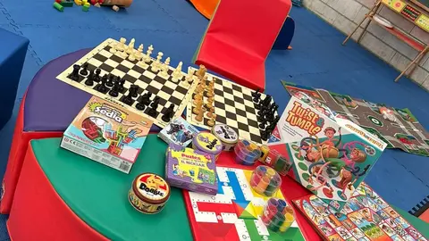 somoscomarca_20240701_campamentoverano_vilamartin_juegosdemesa