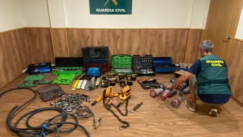 P_somoscomraca_240719_obarco_guardiacivil_robo
