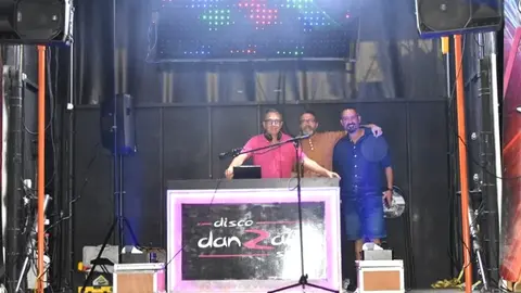 somoscomarca_20240801_arua_calleestacion_fiestas_pinchadiscos (8)