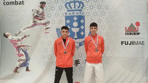 River stone kárate club