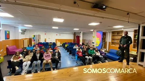 P_somoscomarca_241113_obarco_viloira_oteropedrayo_charla_guardiacivil689