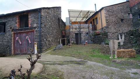 somoscomarca_20241207_obarco_fervenza_decoracionnavidad (40)