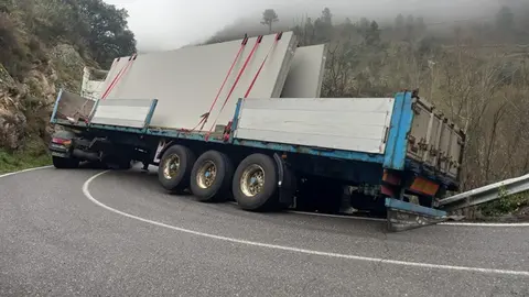 somoscomarca20250121_petin_ou134_accidentecamion192