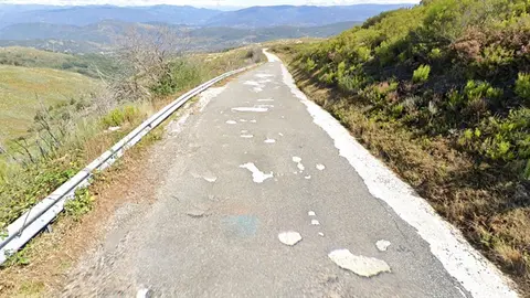 somoscomarca_manzaneda_carreteramanzanedaestaciondemontaña_baches (1)