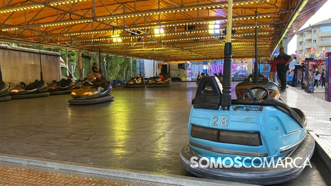 somoscomarca_obarco_festasantarita_atracciones_cochitos_ventaambulante (5)