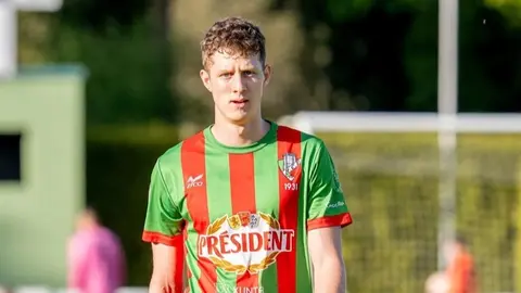Vicente Cemin, durante un partido con el Racing Villalbés. Mundito Carballo