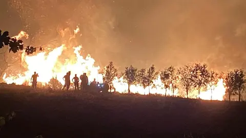 portada_somoscomarca_20250815_petin_incendio_gente_llamas