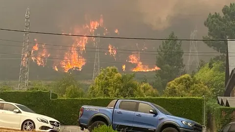 portada_somoscomarca_20250816_arua_incendio_vilela_llamas_coche_arboles
