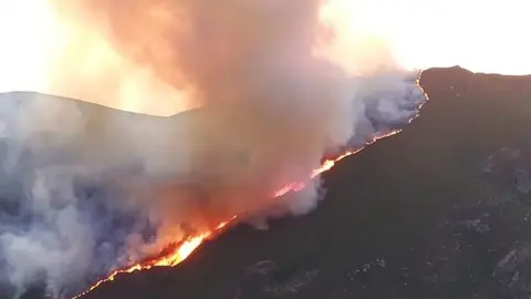 portada_somoscomarca_20250820_carballedadevaldeorras_incendio1202