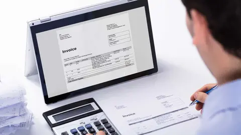  Hacienda pone fecha a la facturaci&oacute;n electr&oacute;nica: as&iacute; puede pillar con el pie cambiado a los peque&ntilde;os negocios de la comarca 