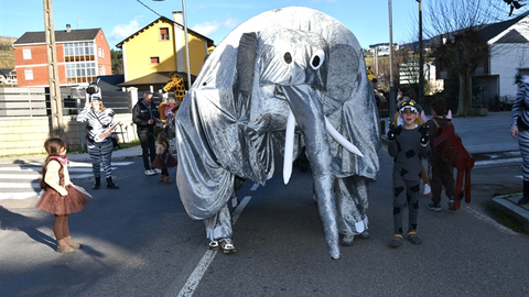 somoscomarca_20260214_villamartin_carnaval_entroido_desfilecomparsas (32)