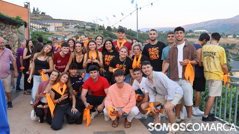 A Festa das Covas de Vilamartín, onde o viño se bebe con acento