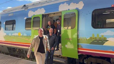 El tren turístico regresa a Valdeorras con una apuesta por el enoturismo tras dos años de parón
