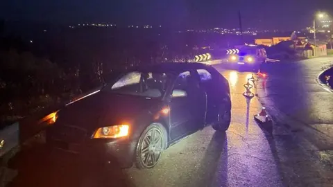 Salida de vía en la OU-603 en la zona del Campo de San Roque (A Rúa)