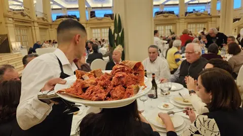 El botelo de O Barco vuelve a conquistar A Coruña en una cita que une gastronomía, vino y territorio