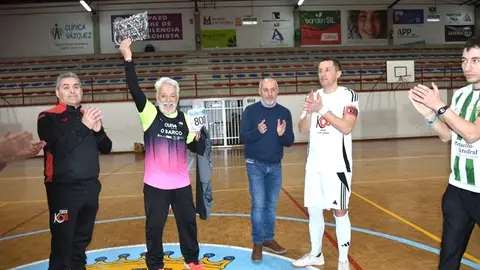 El Tres Cuñados firma una tarde redonda con victoria, celebración juvenil  y 800 razones para aplaudir