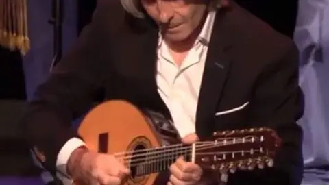 Miguel Ángel Garrido, el hombre que eligió ser uno más y acabó siendo esencial en O Barco