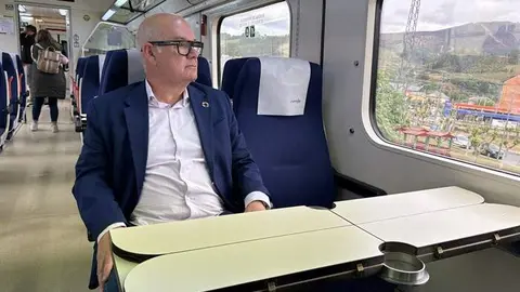 Eladio Santos destaca la buena acogida de la nueva frecuencia ferroviaria entre Vigo y Ponferrada