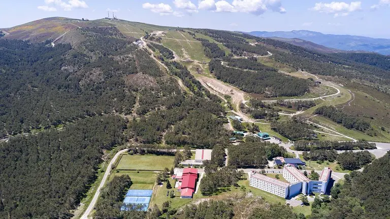 La estación de Manzaneda apuesta por el verano con más deporte, naturaleza y turismo familiar