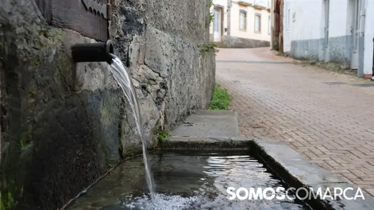 La alcaldesa de A Rúa denuncia la «inacción» de la Xunta ante los efectos del incendio