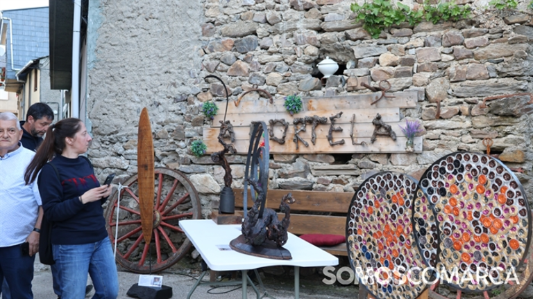 A Portela de Portomourisco (Petín) reivindica la cultura en el rural con su museo a cielo abierto
