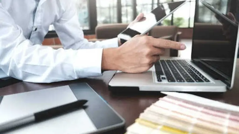 Verifactu retrasa su llegada y provoca desconcierto en empresas y autónomos