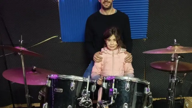 AMAVA organiza un curso de batería para cerrar el año con más formación musical