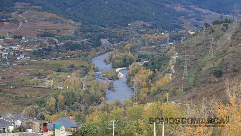 portada_somoscomarca_vilamartin_paisaje_otoño_riosil