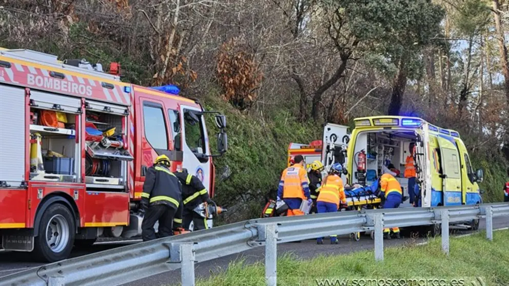somoscomarca_obarcp_viloira_accidente_santigoso_ambulancia_bomberos